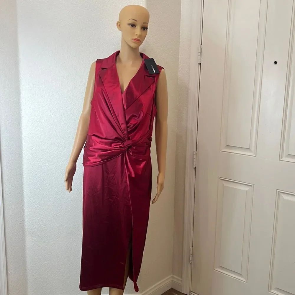 Fashion Nova Dress Sz 2XL V Neck Sleeveless Red Burgundy Satin Shimmer Slimming